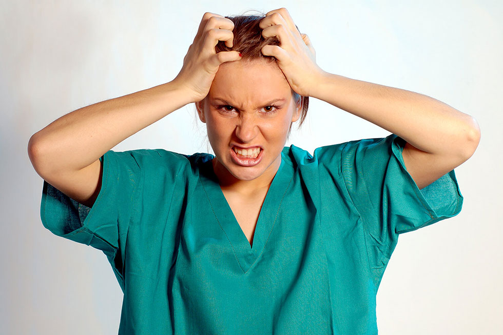 5 Ways to Get Along with Difficult Coworkers as a CNA